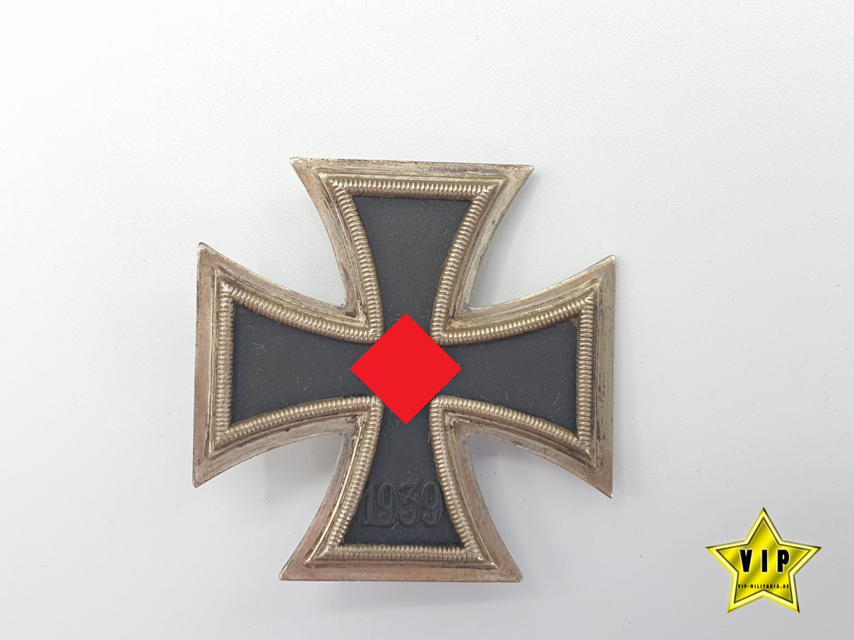 Eisernes Kreuz 1. Klasse im frühen LDO Etui Hersteller L/11 Eisernes Kreuz 1. Klasse im frühen LDO Etui Hersteller L/11