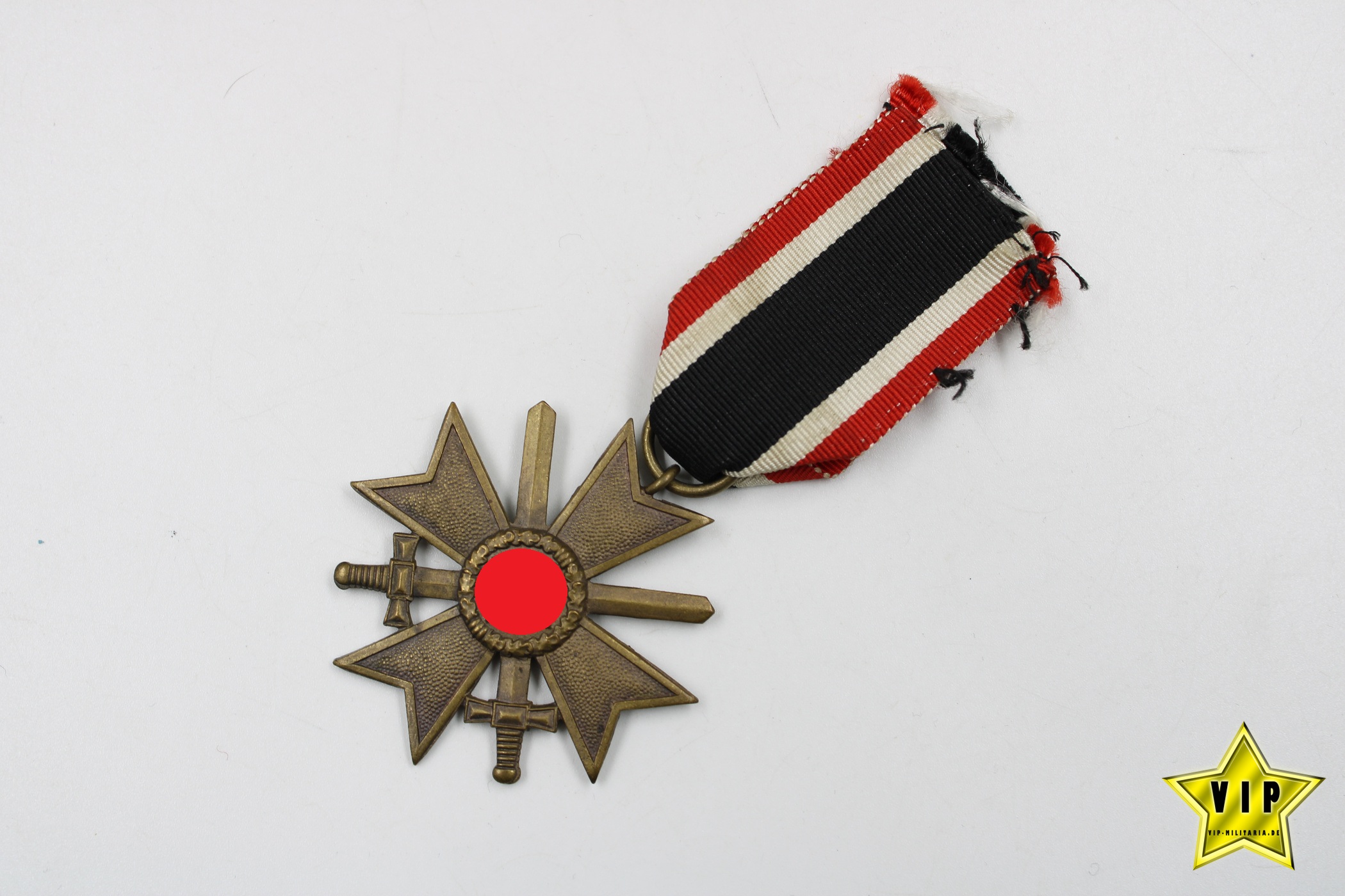 Kriegsverdienstkreuz 2. Klasse mit Schwertern Hersteller 93