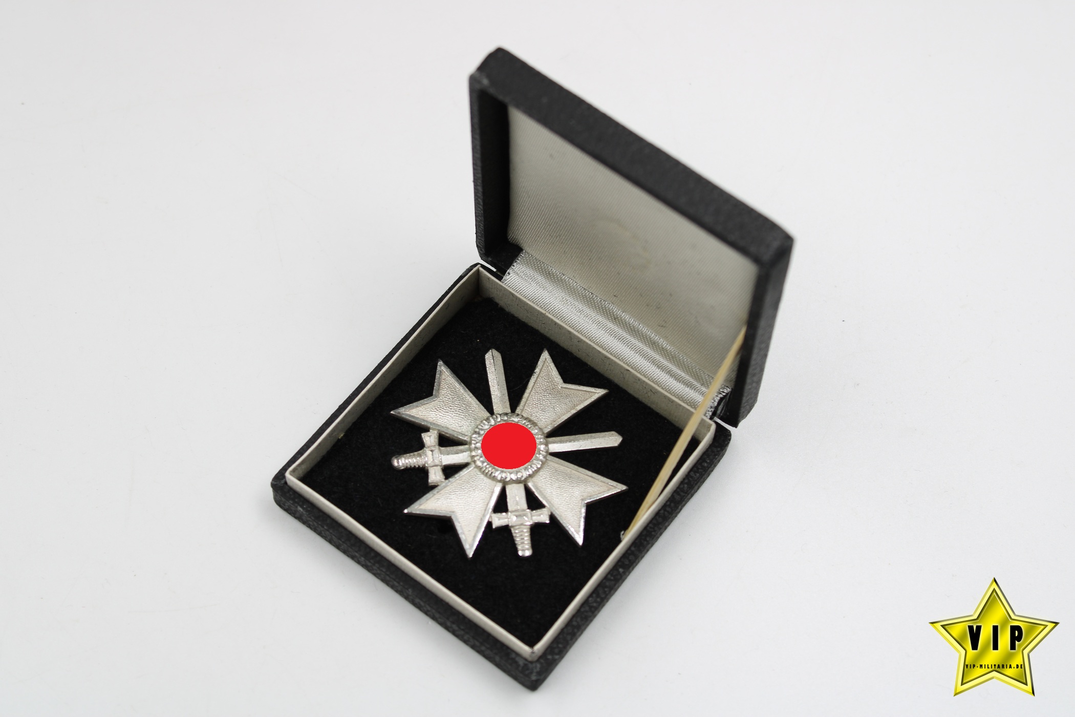 Kriegsverdienstkreuz 1. Klasse 1939 Hersteller 1 Deschler & Sohn, München im Etui 
