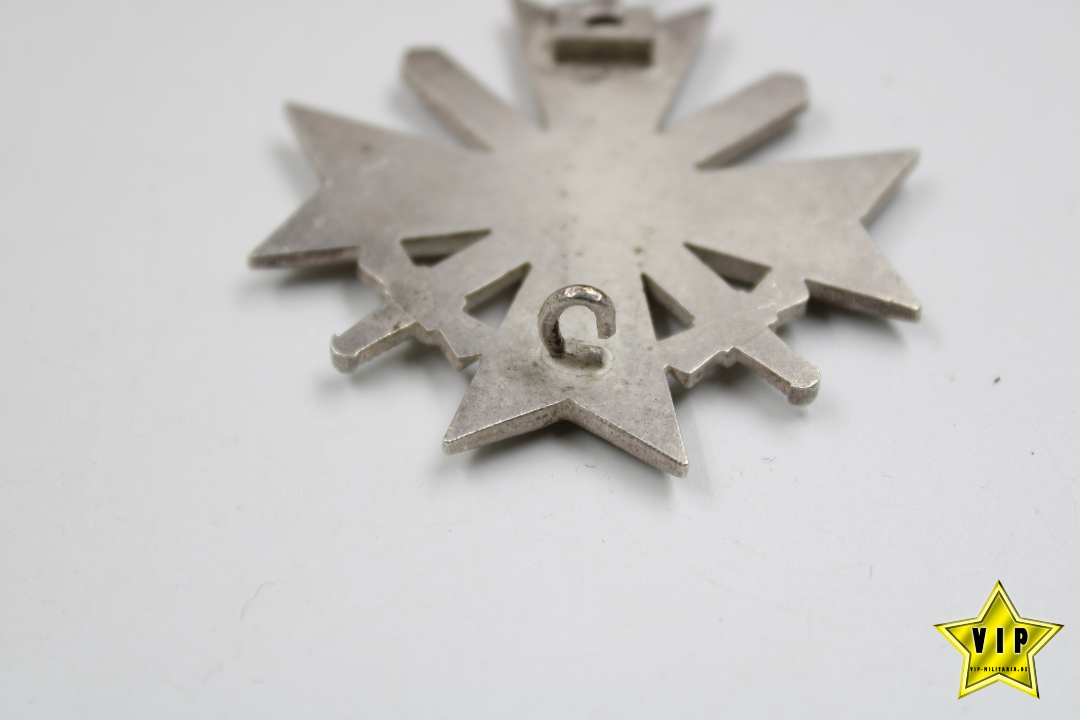 KRIEGSVERDIENSTKREUZ 1. KLASSE 1939 MIT SCHWERTERN IM ETUI Hersteller 15