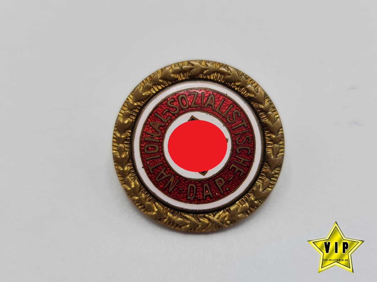 Goldenes Parteiabzeichen der NSDAP Goldenes Parteiabzeichen der NSDAP