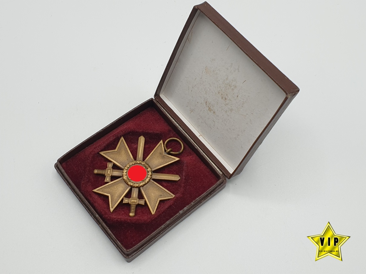 Kriegsverdienstkreuz 2. Klasse im frühen LDO Etui