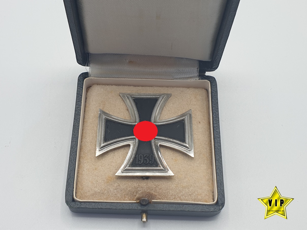 Eisernes Kreuz 1. Klasse im seltenen grünen Etui Hersteller 65