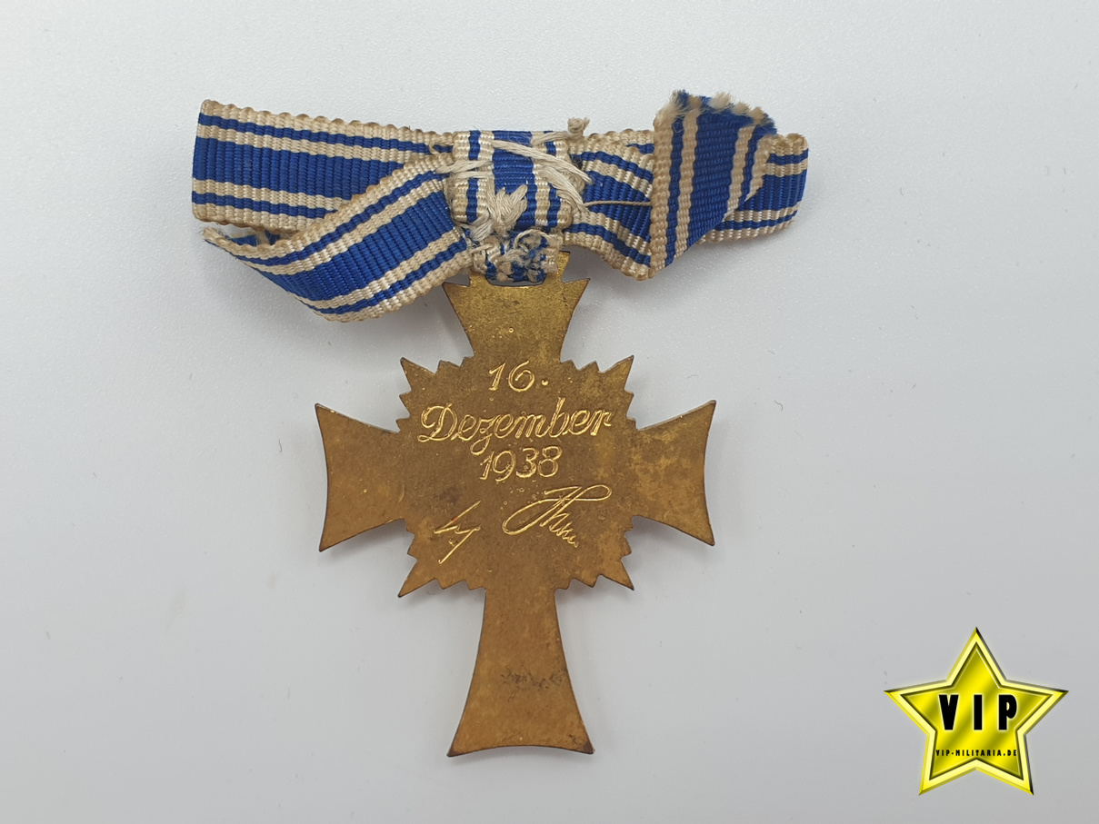 Mutterkreuz Gold im Etui Mutterkreuz Gold im Etui