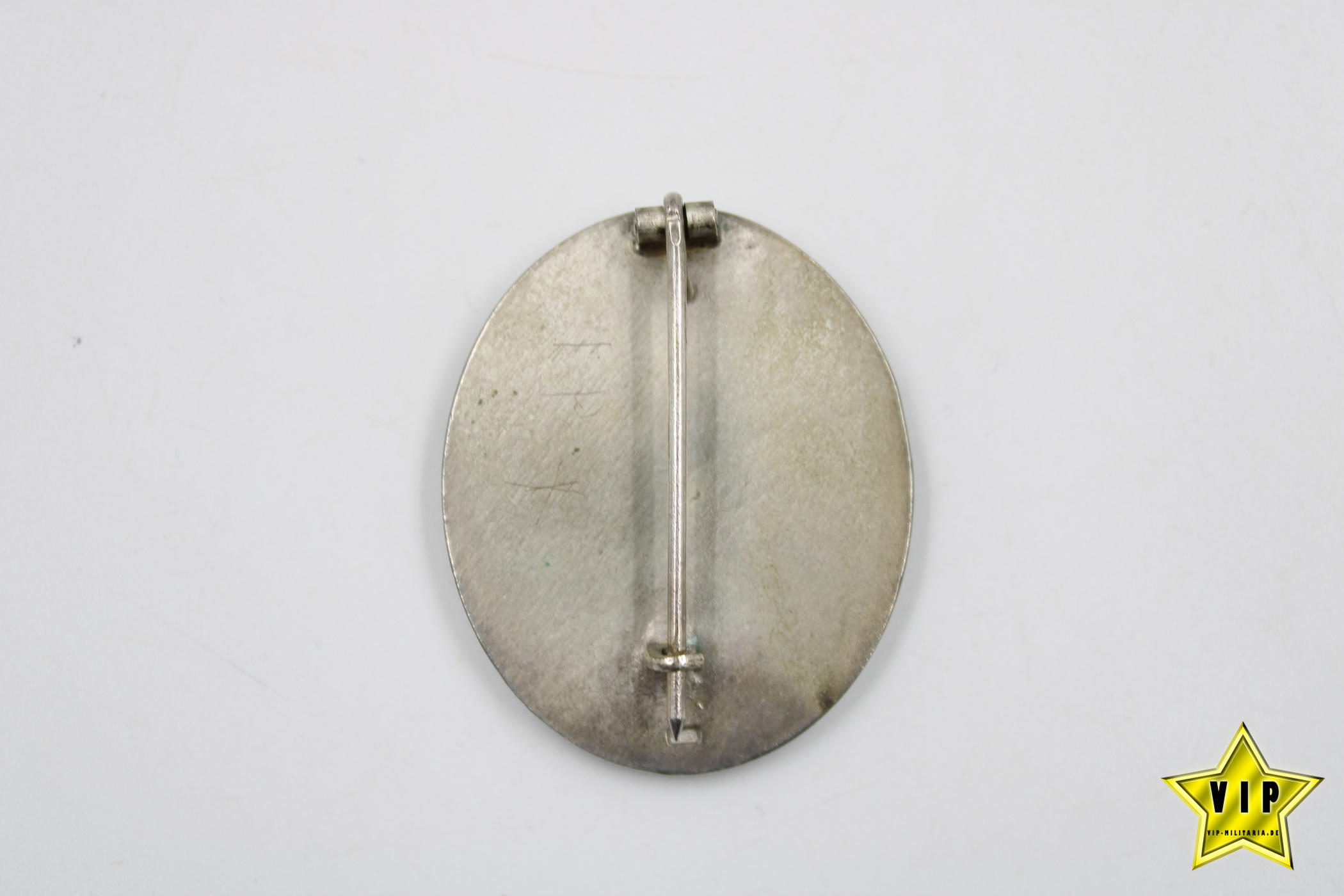Verwundetenabzeichen in Silber Hersteller 13