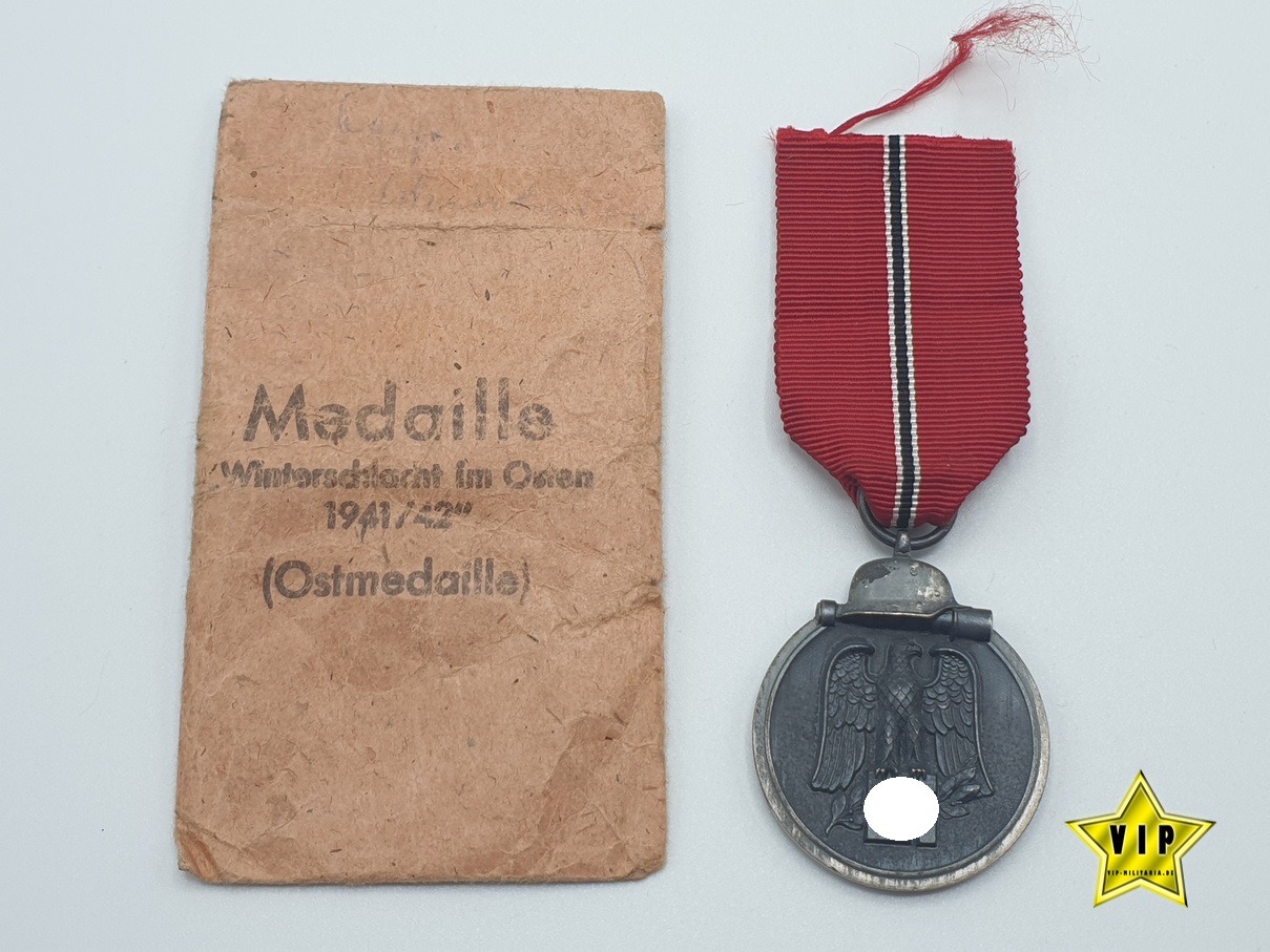 Ostmedaille , Winterschlacht im Osten + Tüte Ostmedaille , Winterschlacht im Osten + Tüte