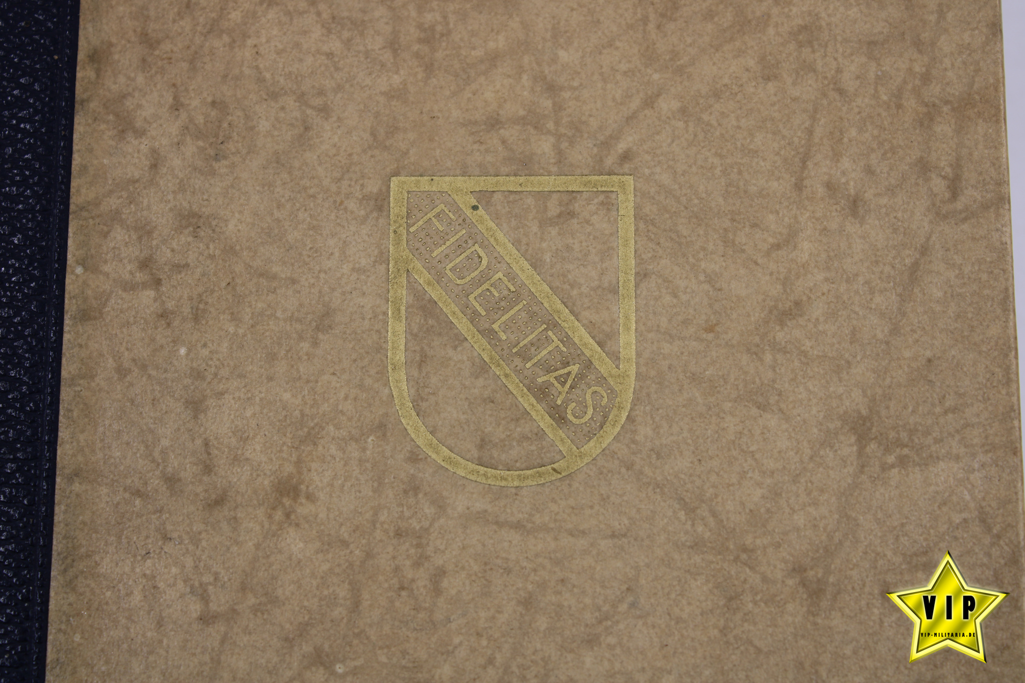 Mein Kampf 1941 Hochzeitsausgabe mit Stadtwappen aus Karlsruhe/Fidelitas mit Widmung