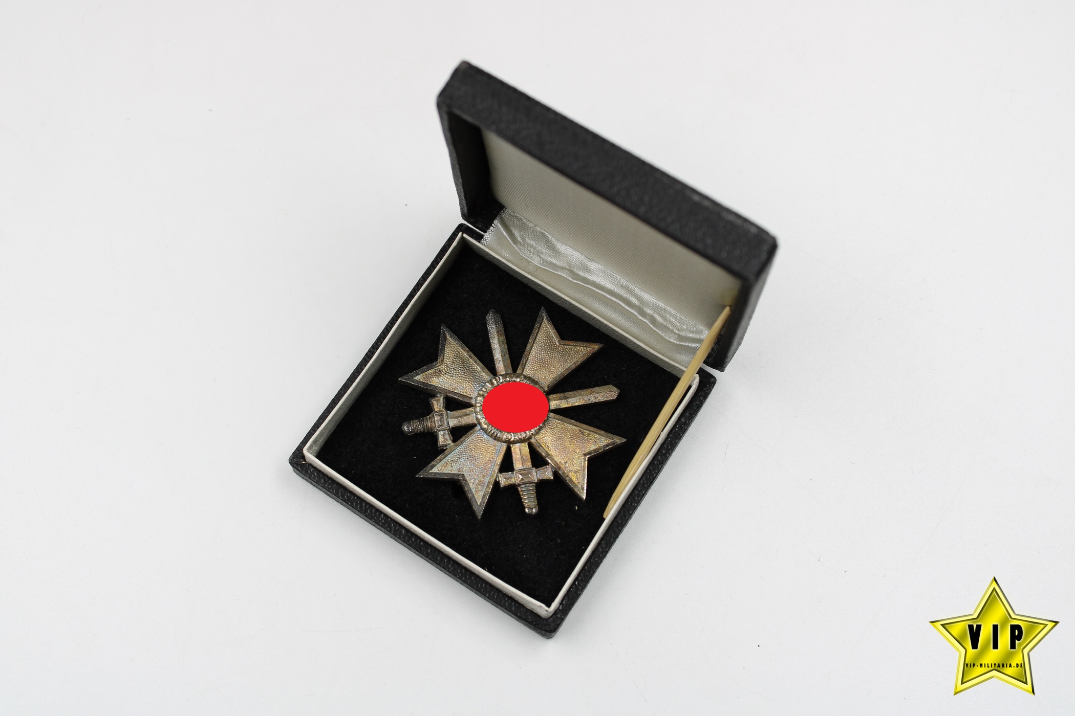 Kriegsverdienstkreuz 1. Klasse 1939 Hersteller 1 Deschler & Sohn, München im Etui 