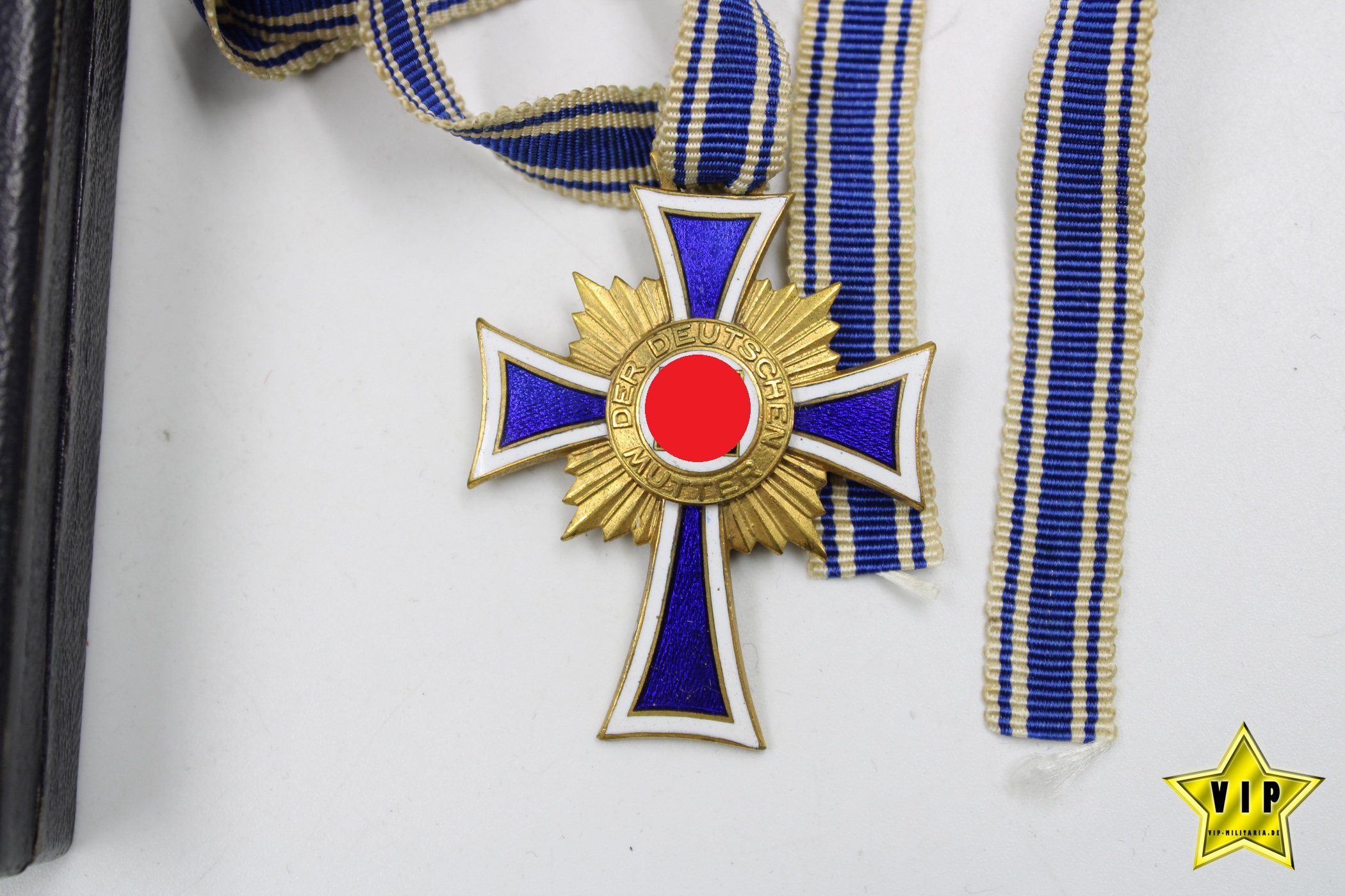 Mutterkreuz Gold im Verleihungsetui mit Hersteller 