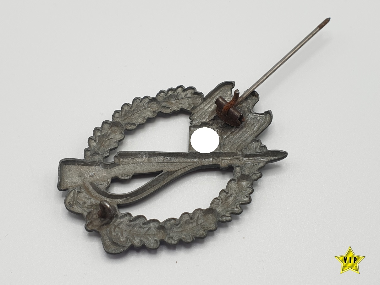 Infanteriesturmabzeichen in Silber Hersteller " FLL "