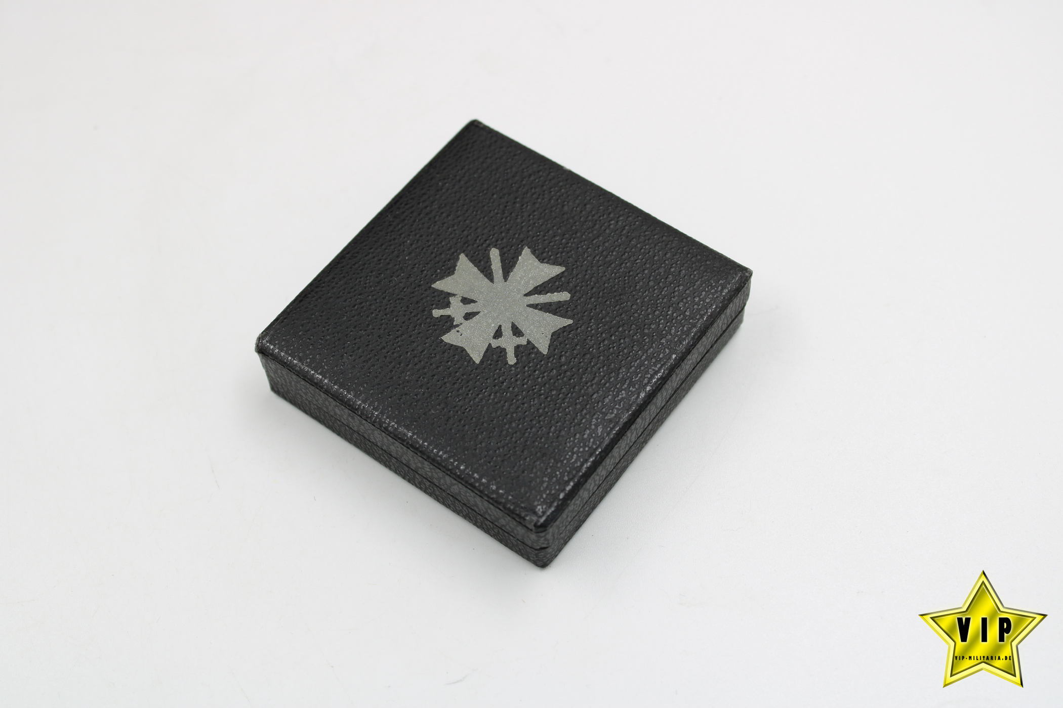 Kriegsverdienstkreuz 1. Klasse 1939 Deschler & Sohn, München im Etui 